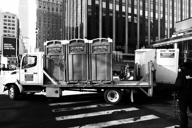 Best Portable bathroom rental  in Temperance, MI